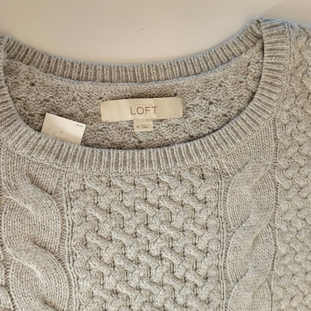 NEW, LOFT Multi Cable Design, Loose Fit, Ladies Grey Crew Neck Sweater, Size M - Picture 4 of 11